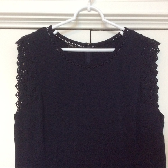 Talbots Navy Dress w/ Eyelet Trim - L - Picture 2 of 13